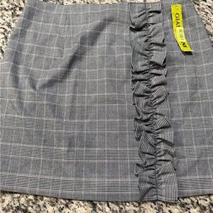 Gianni Bini Gray Plaid Ruffle-Trim Mini Skirt
